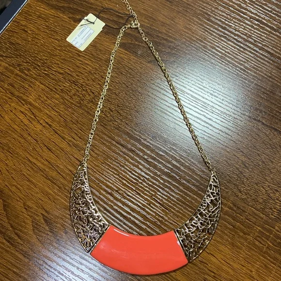 Necklace - Picture 1 of 11